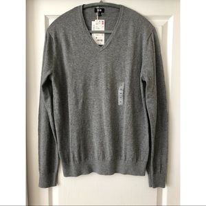 NWT Mens sweater - Uniqlo